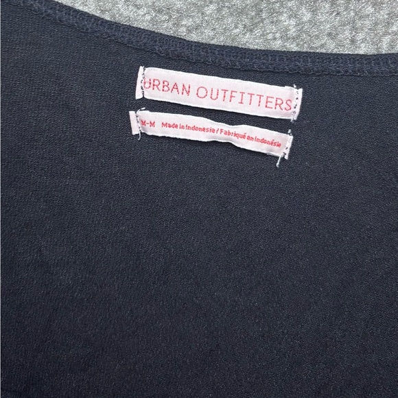 Urban outfitters women’s black cropped shirt - Picture 2 of 4